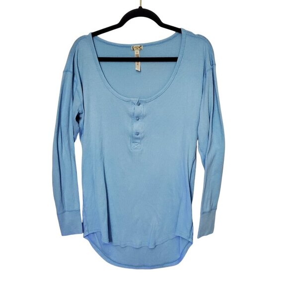 Free People Weekend Vibe Pajama Top Light Chambray Blue Baby Ribbed Curved Hem M - Picture 2 of 12
